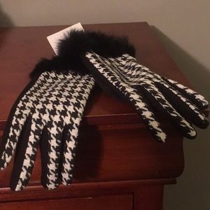 Ladies Houndstooth Gloves